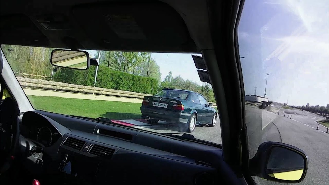 TRACK BATTLE | BMW E36 320i vs Suzuki Swift Sport zc31s | Trackday Arese