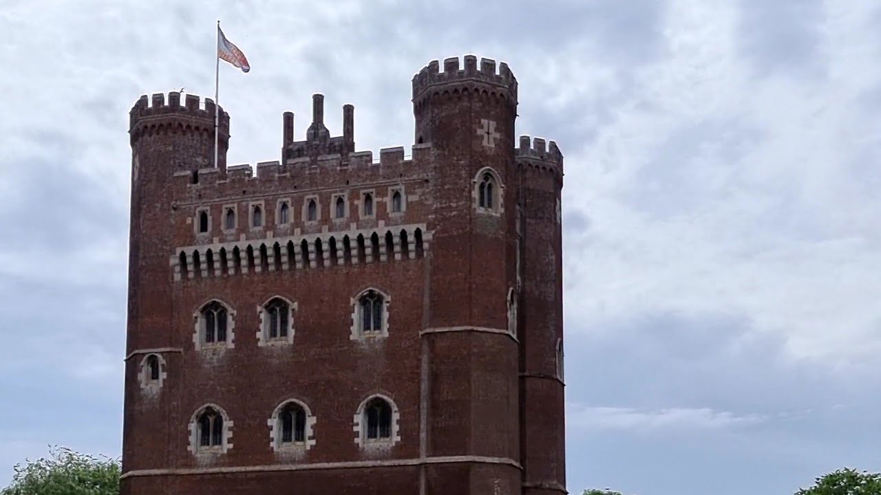 Tattershall Castle & Grounds [4k 60fps] #england #medieval #nt #springtime