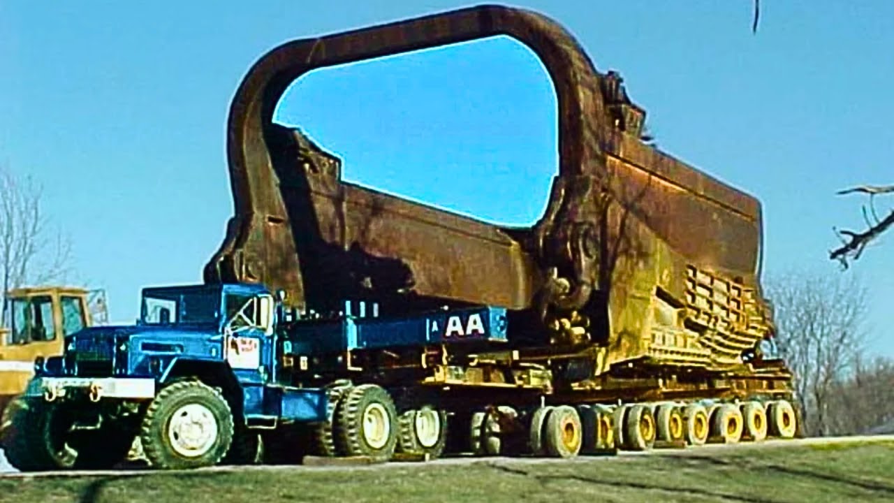 The Bucket On This INSANE Monster Machine Matches The Incredible Size Of A 12 Car Garage