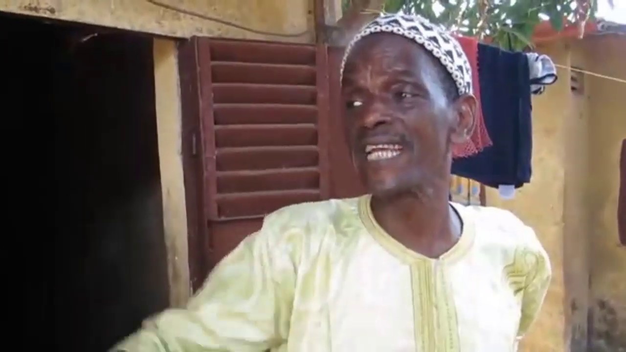 Famille Djounou - th&eacute;&acirc;tre guin&eacute;en peulh #PP