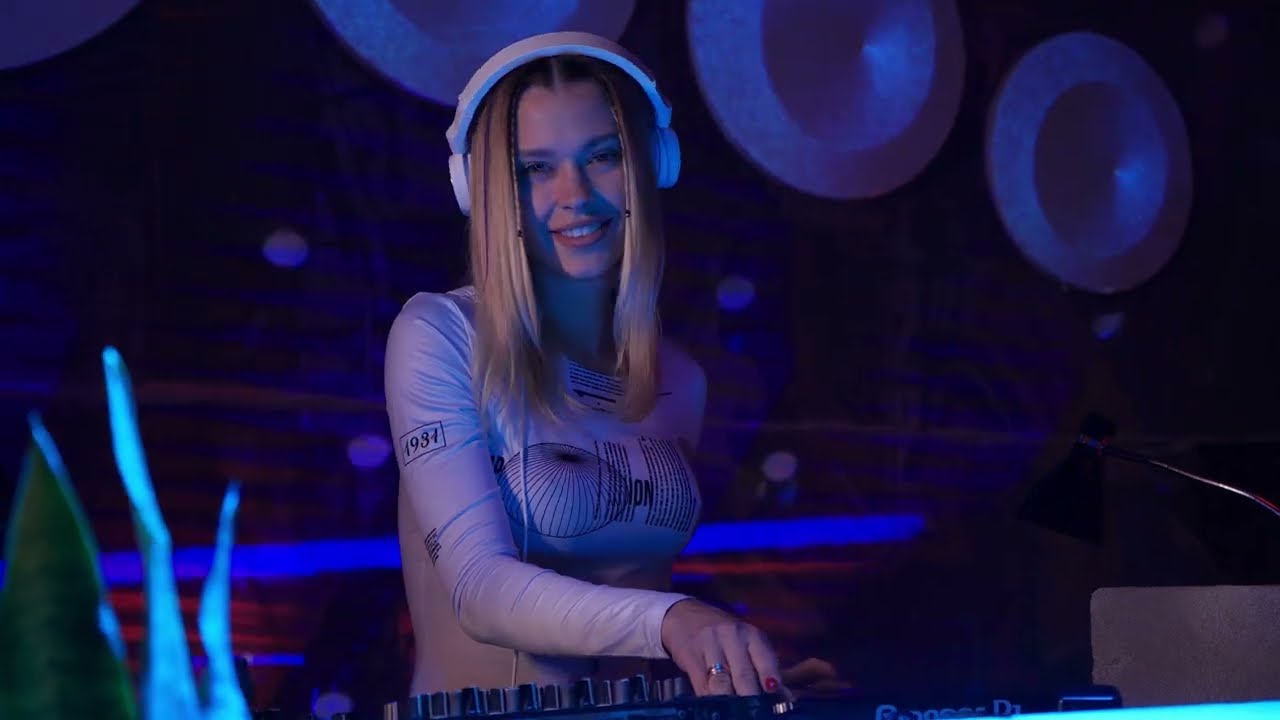 BARBARA (UA) Live Dj Set Tech House @ Dvir 12/2 Odessa (UA)