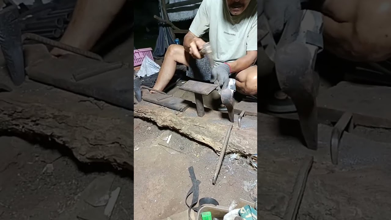 Pandai besi manual membuat peralatan kebun #pandaibesi #wood #woodworking #blacksmithing 