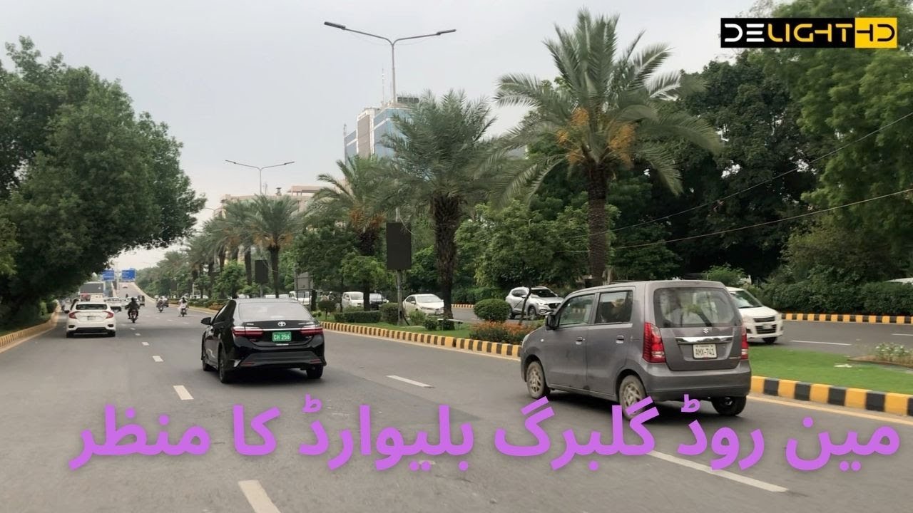 View of Main Road Gulberg Boulevard