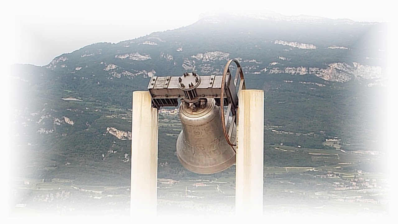Rovereto i 100 rintocchi della Campana della Pace