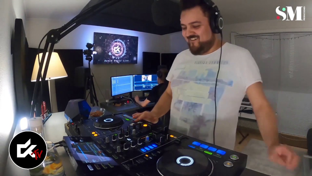 Daniel Kandi live at 