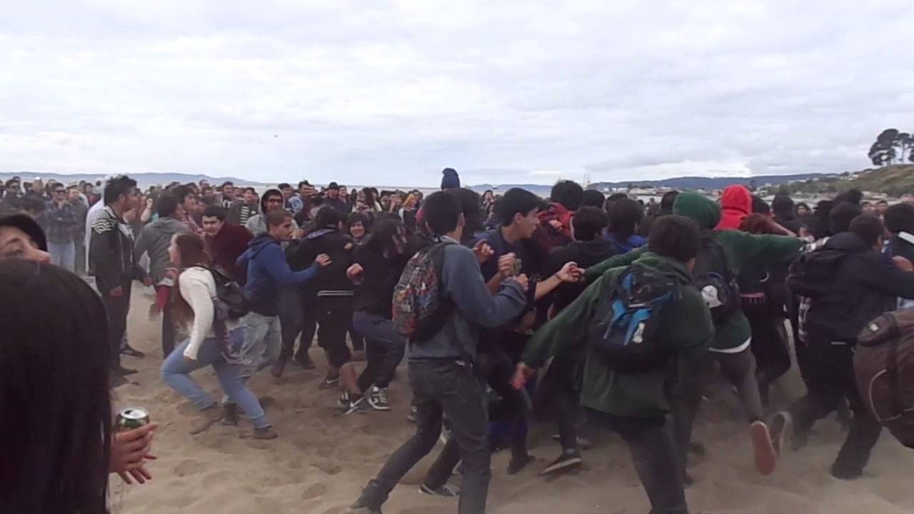 Los Miserables - Tu Alma Mia + Esto Si Es Punk Rock (Festival Contra Octopus Penco - 08-12-2013)