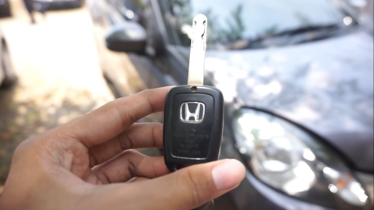 REVIEW : Honda Mobilio 1.5E DASHLIFT 2015