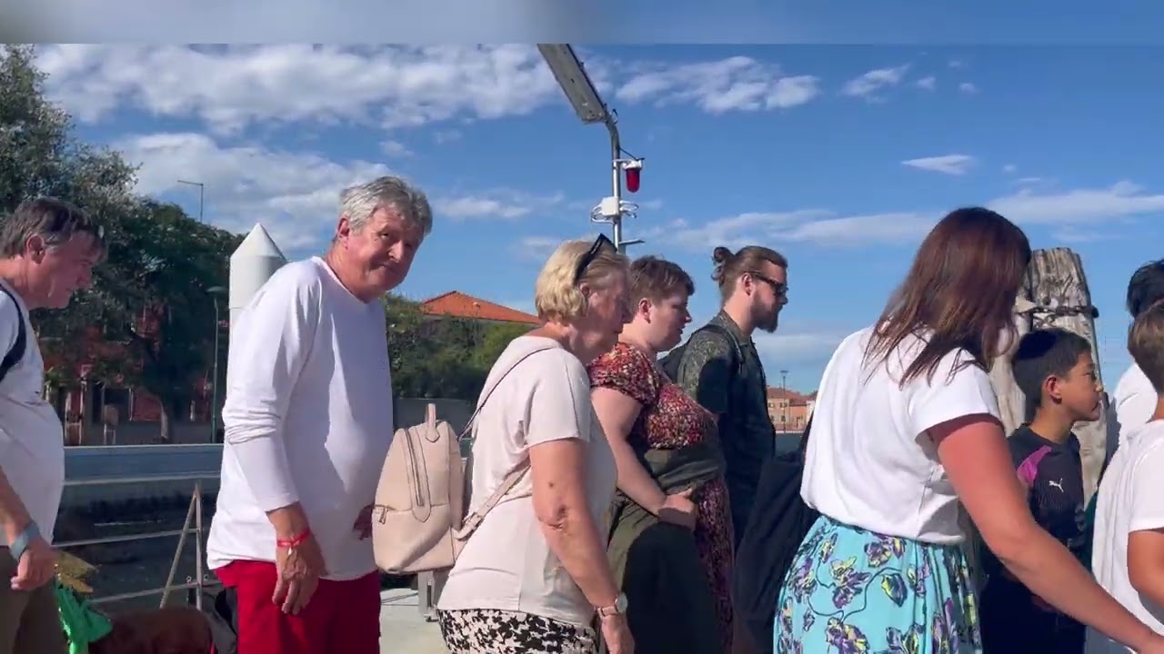 Wenecja - tramwaj wodny na Burano