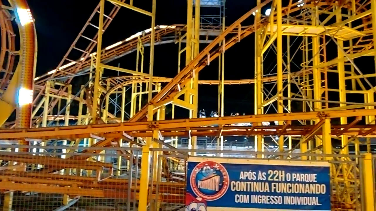 Montanha Russa - PlayCity