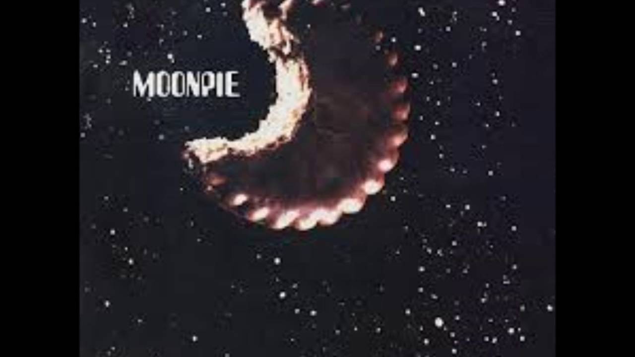 Moonpie Can't hide love