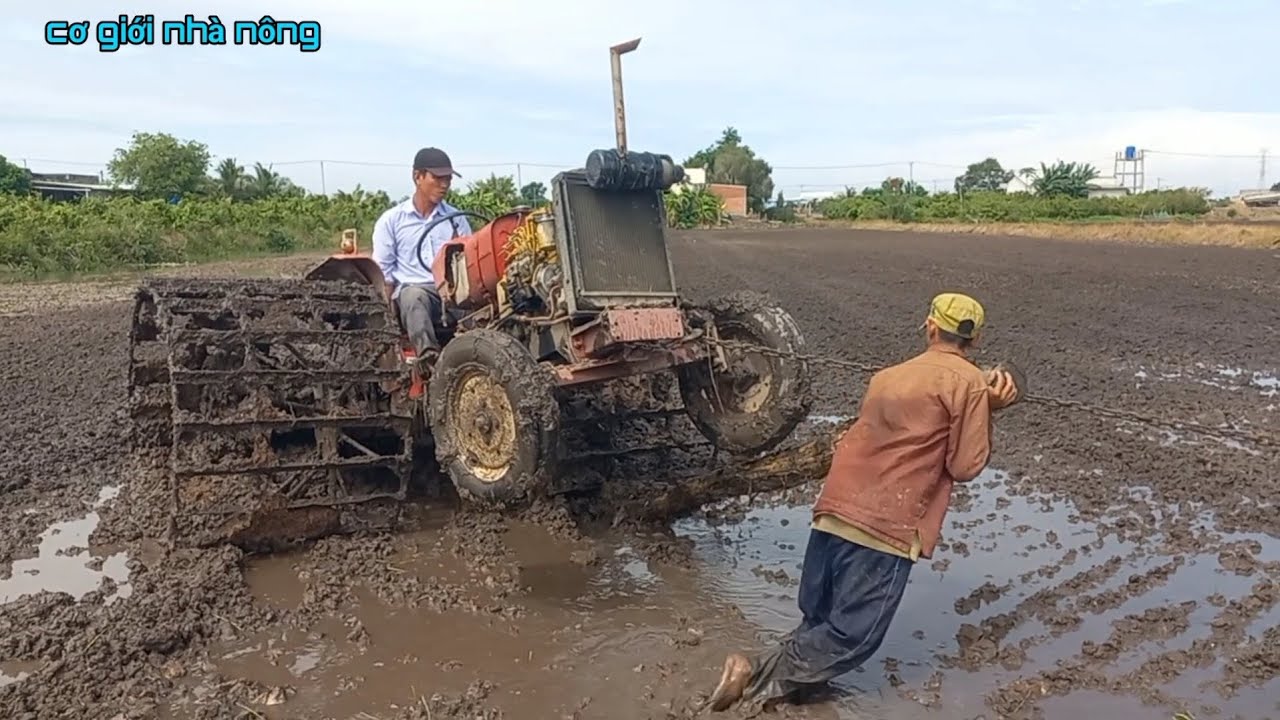 máy xới iseki 2800 gặp sự cố dính bánh lòng