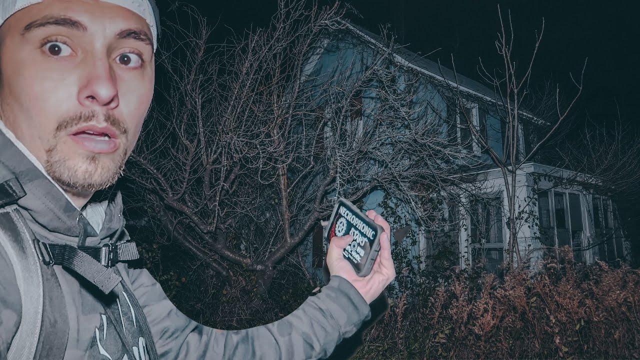 SCARY NIGHT AT THE HAUNTED BRADFORD FAMILY HOUSE
