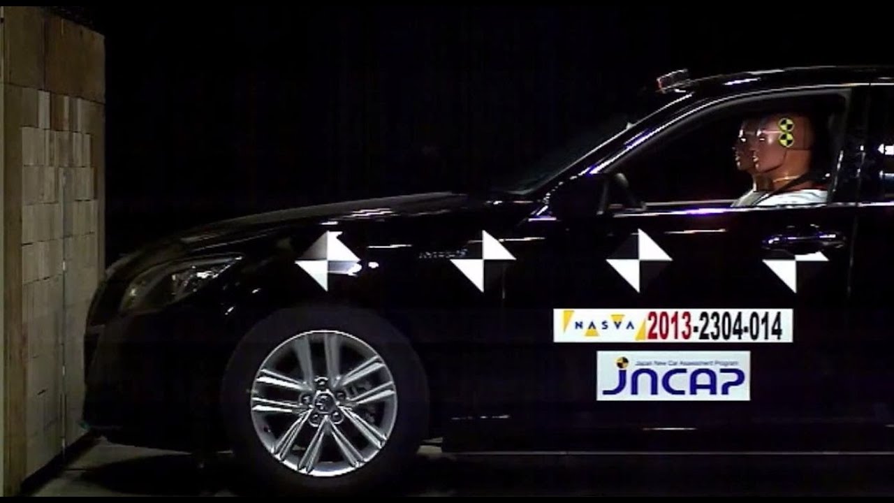 JNCAP クラウン 衝突試験