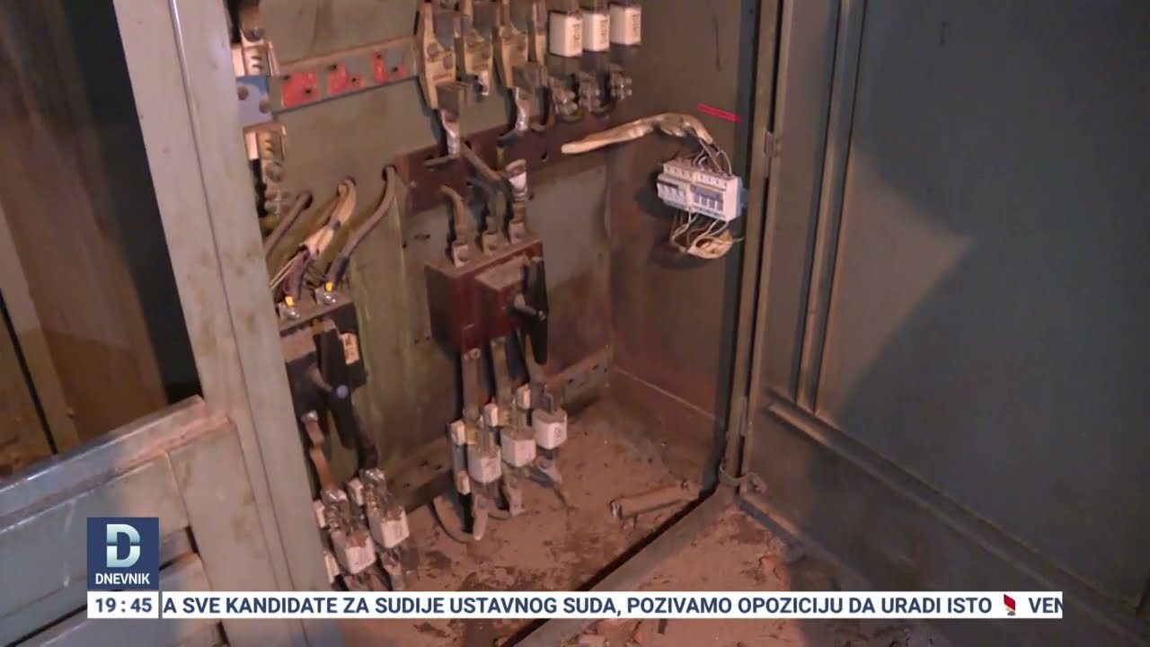 U podrumu škole 