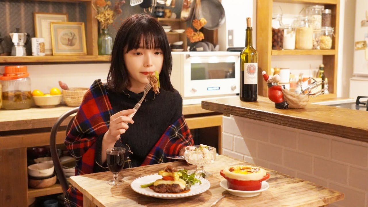 【日常の特別なごはん】アボカドハンバーグわさび仕立てと白のシチューとサラダ