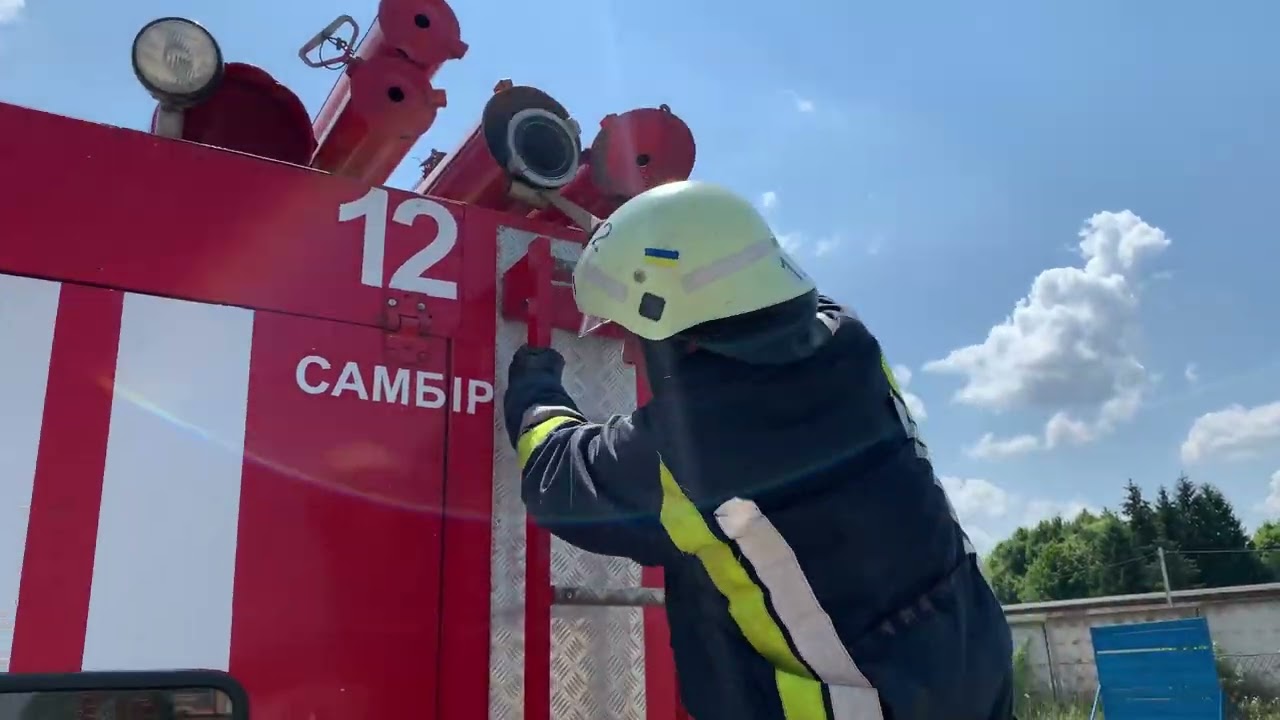 8 ДПРЗ Встановлення автомобіля на водоймище з приєднанням двох всмоктувальних рукавів та сітки
