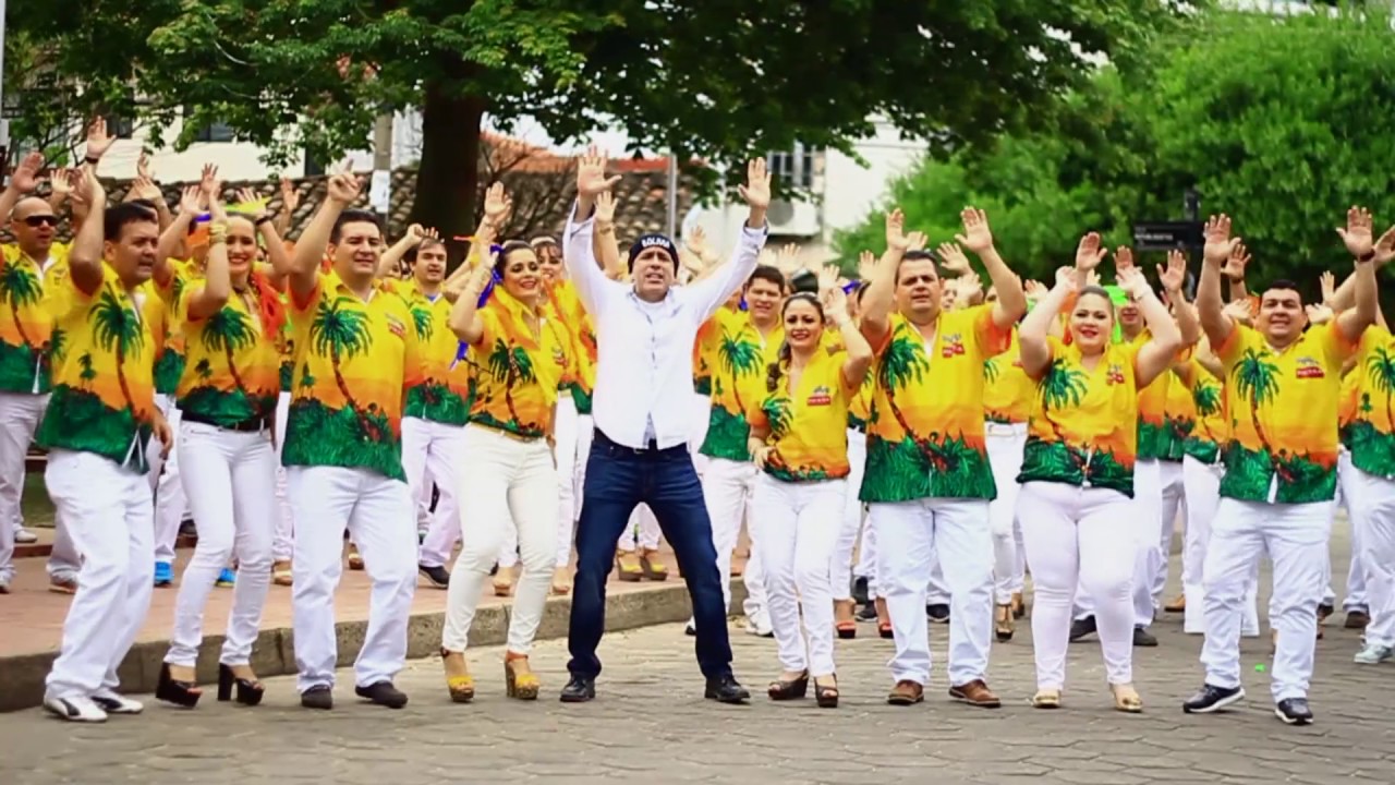 Carnaval en la ciudad de los anillos - Fabio Zambrana