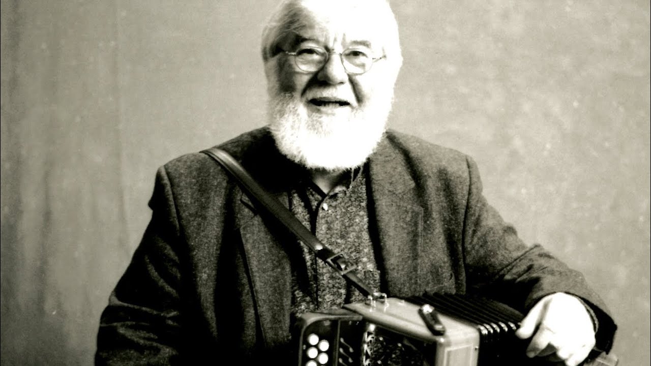 RT&Eacute; News reports on the death of musician Joe Burke (21st February 2021)