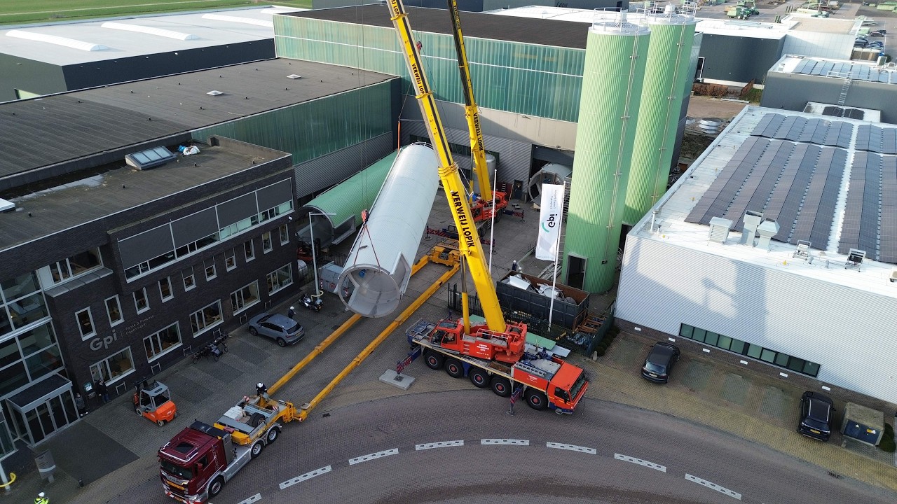 Transport of 250 m³ raw milk tanks to Scotland