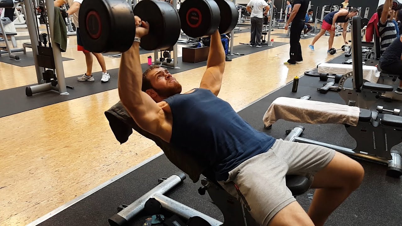 Dumbbell Incline Benchpress 110lbs/50kg x 7