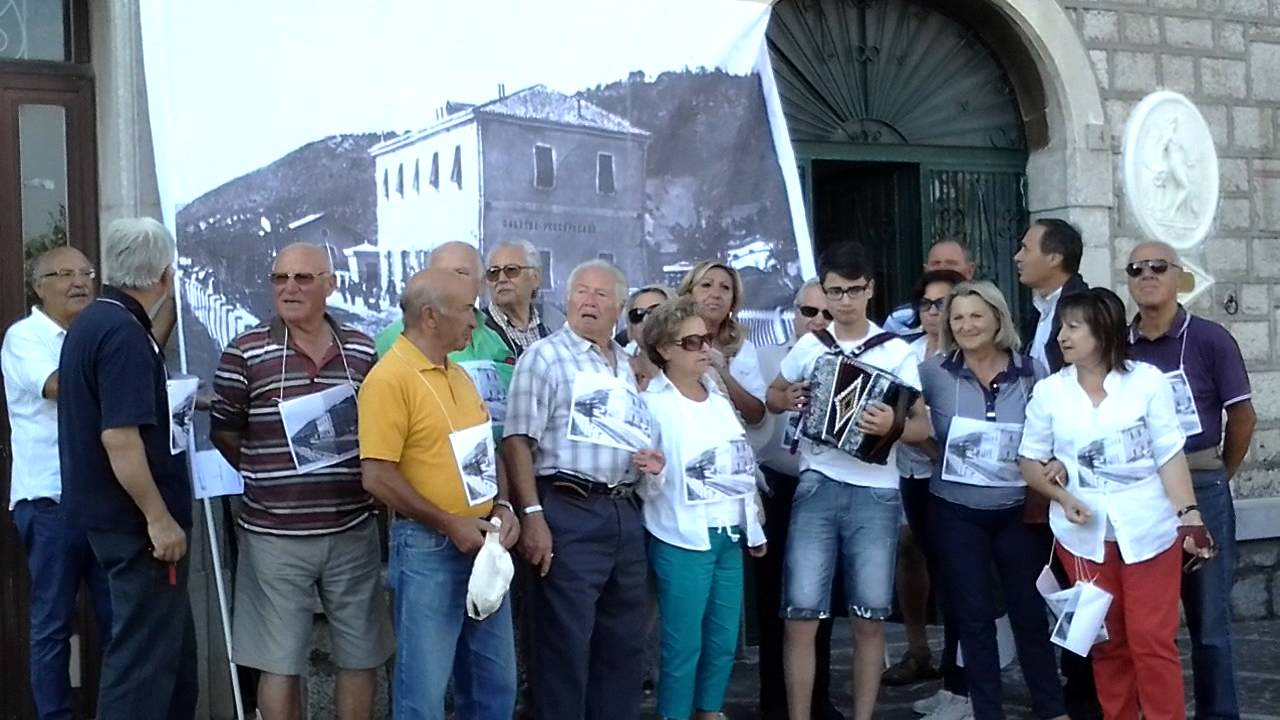 Pescopagano e la sua stazione.