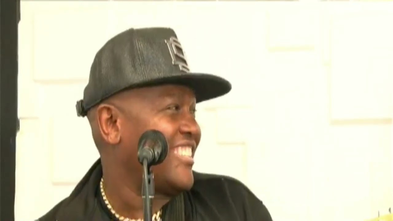 One hour of Mike Rua Mugithi Live | Kui Mugweru