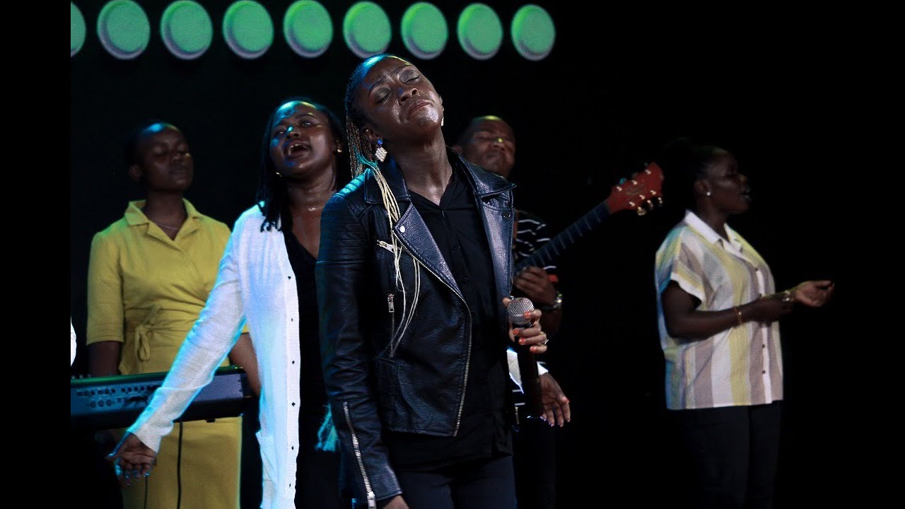 SHEILAH TUGUME - TAYINZA KUNDEKAWO (Live)