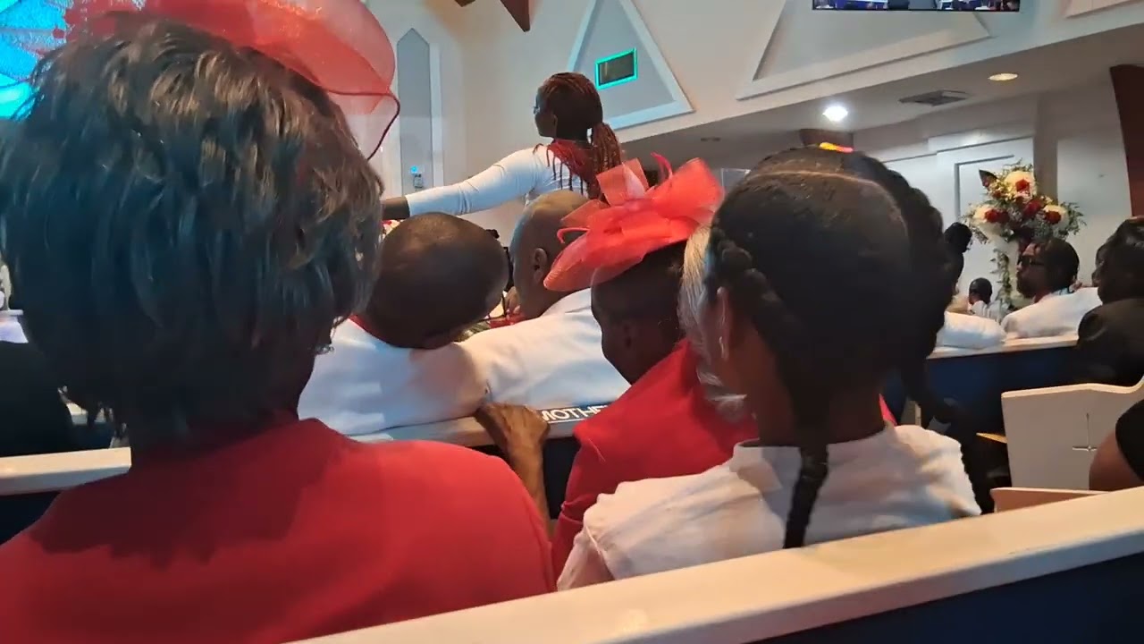 Praise dance at my auntie funeral