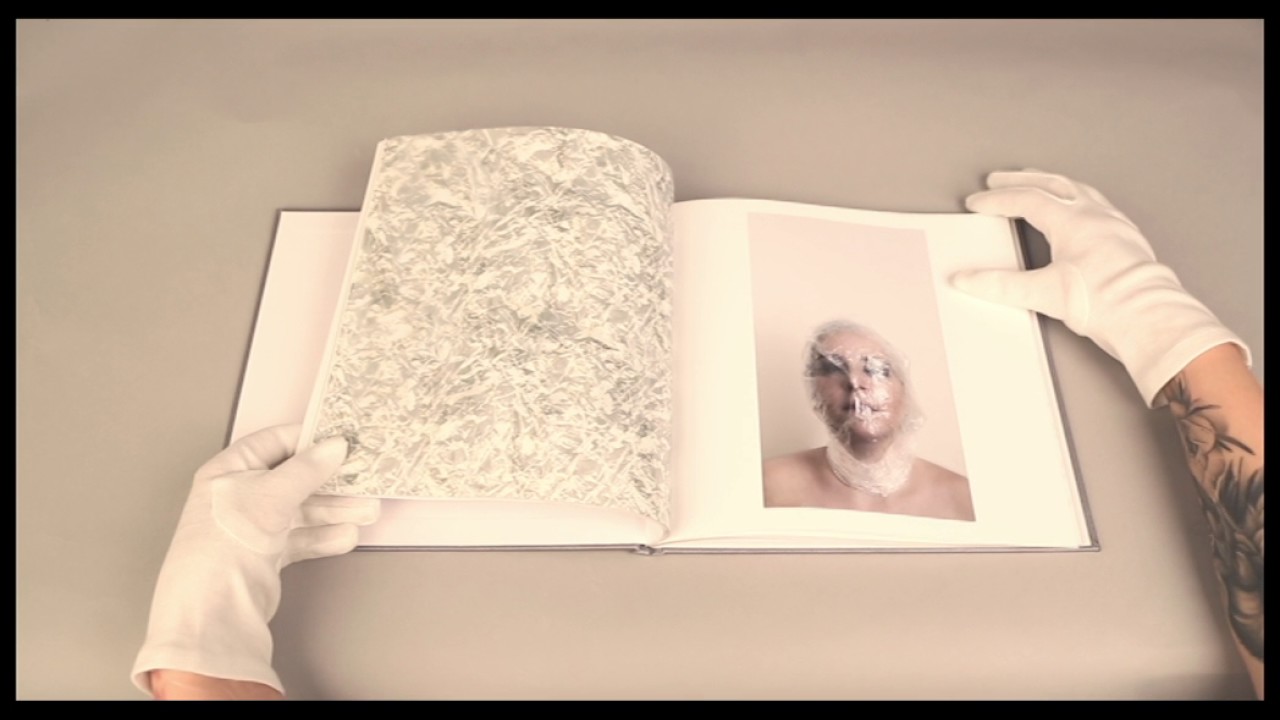 I? by Alix Odaryuk Photobook Flickthrough