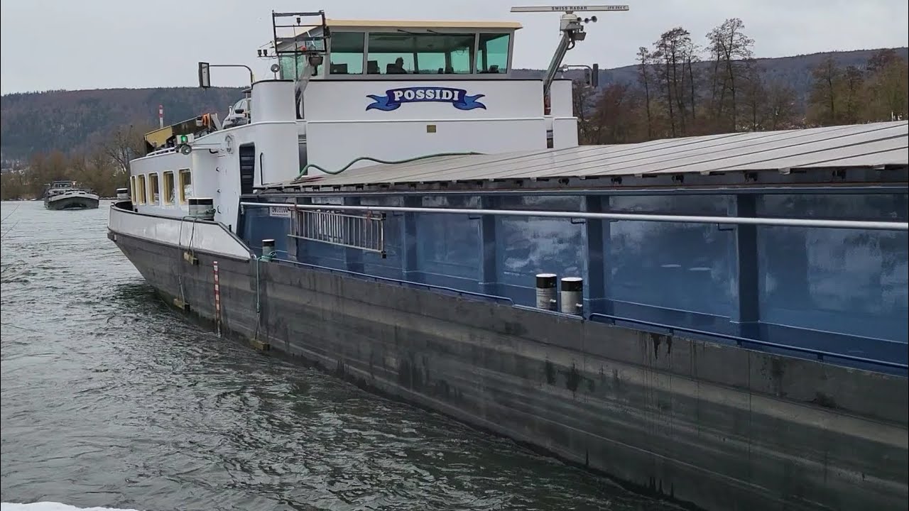 GMS Possidi & Danimex 2 bei stürmischem Wetter in Lohr unter der alten Mainbrücke zu Berg 