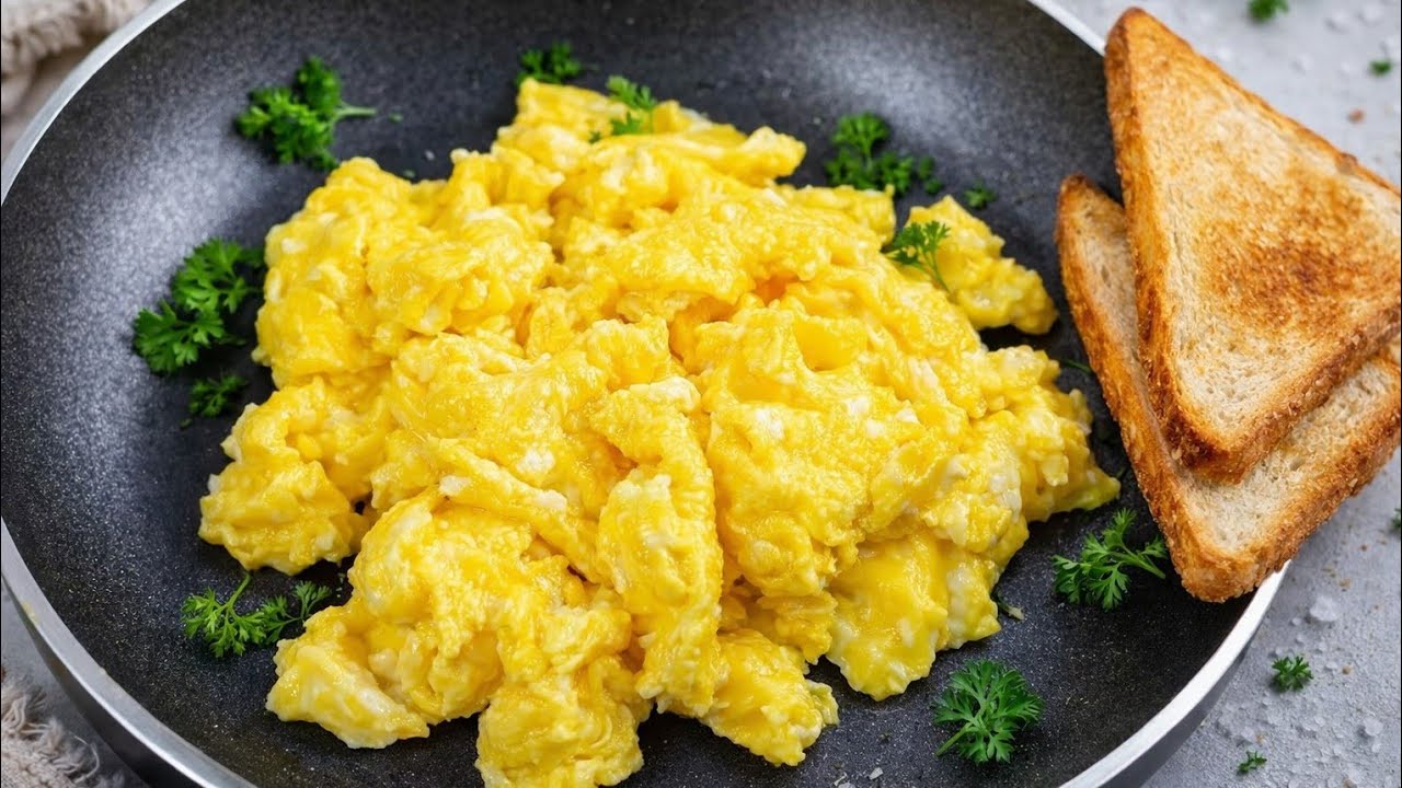Delicious Scrambled Eggs | How To Make Scrambled Eggs For Breakfast