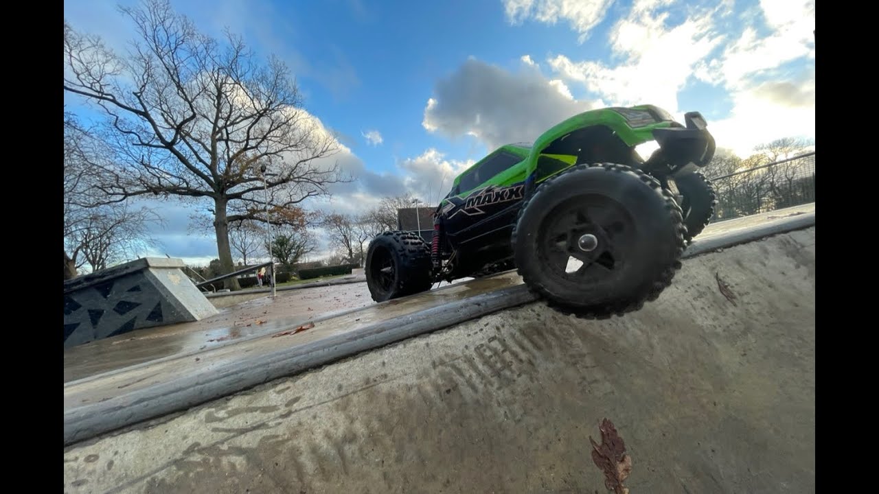 Traxxas xmaxx m2c chassis brace test