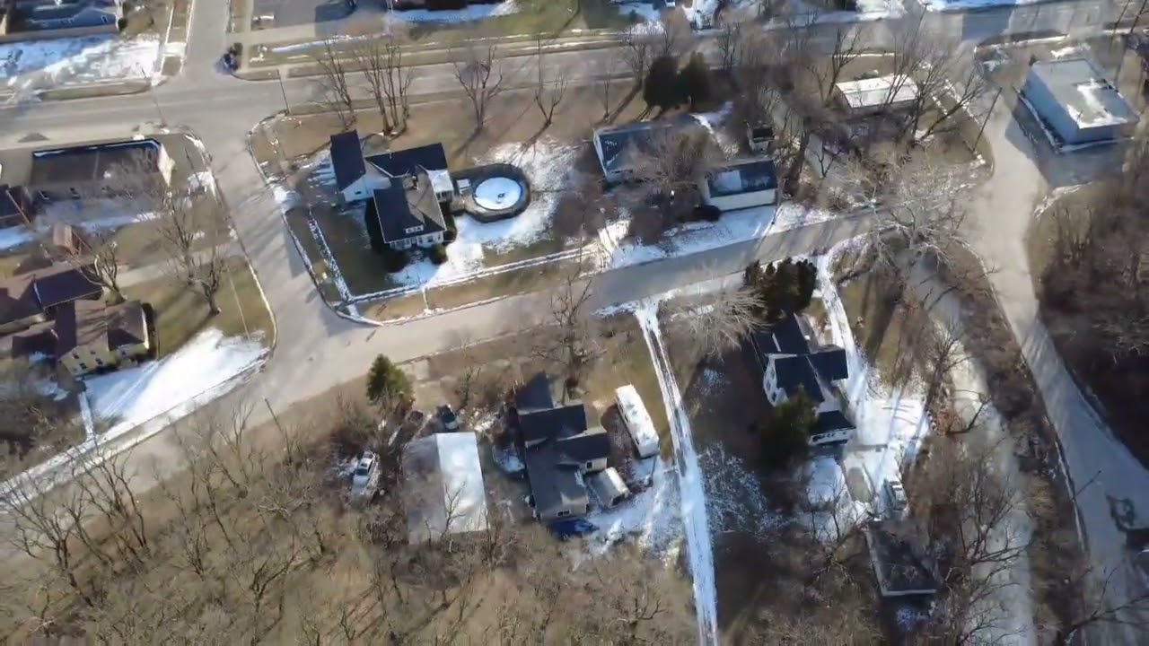 Quick flight over marseilles IL 