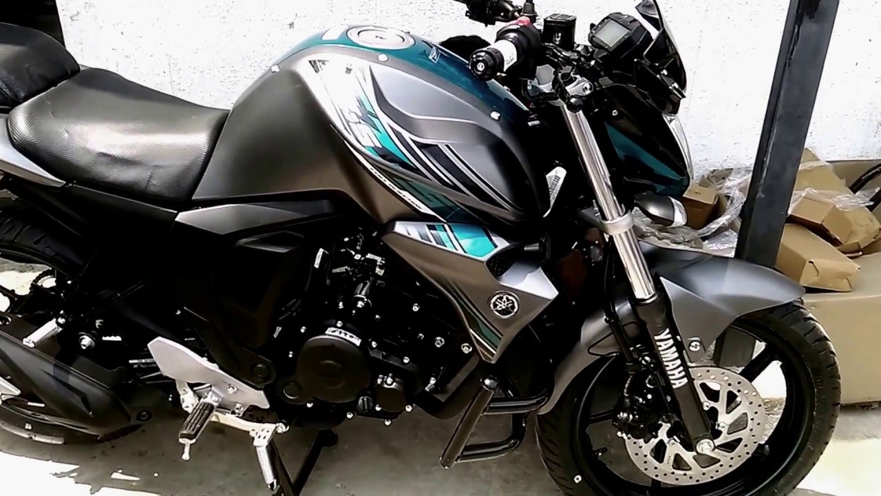 Yamaha FZ-S V.2 Hurricane Grey | Walkaround | BS4 Model