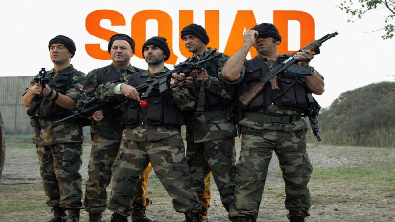 BİR HAYATIM DAHA VAR - SQUAD