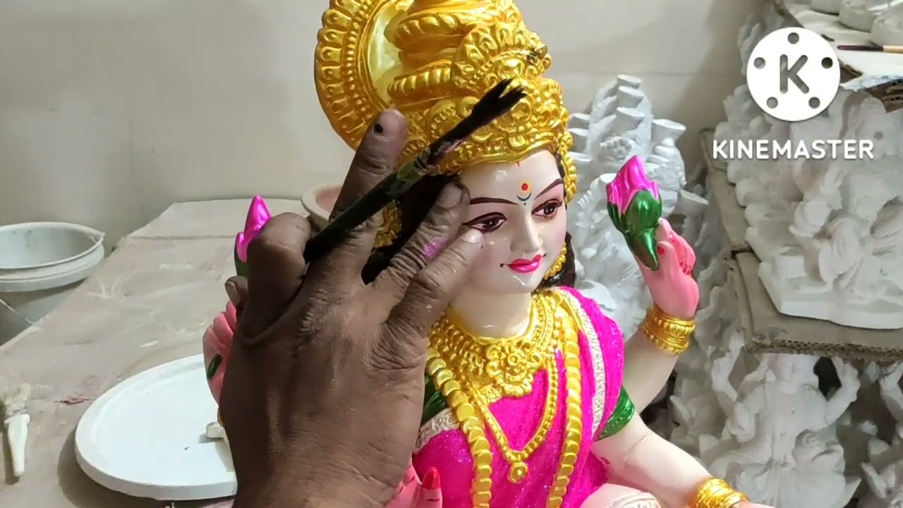 lakshmi murti full color painting of laxmi jee idol.लक्ष्मी जी की मूर्ति की कलर पेंटिंग।