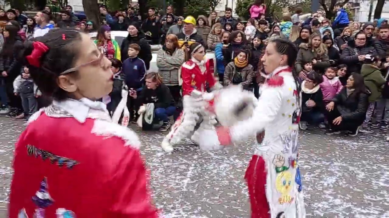Los mocosos de liniers en evento por el dia del niño. 