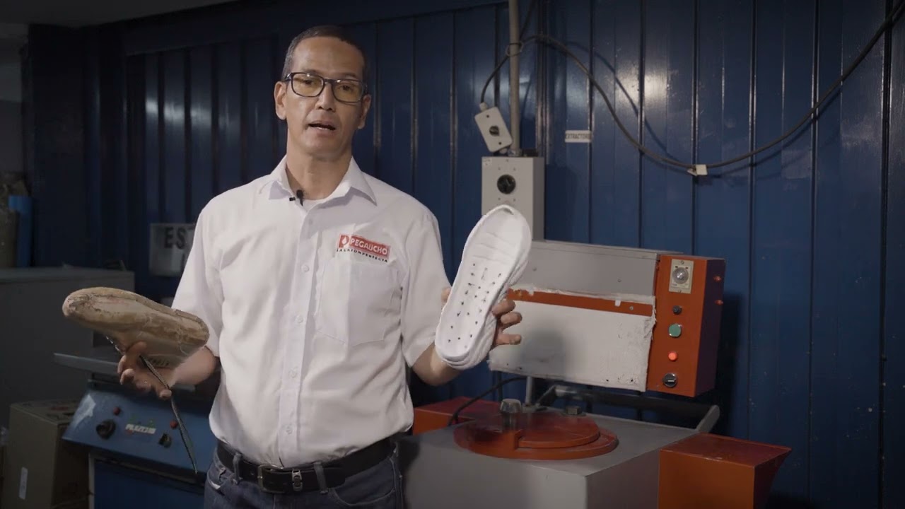 ¿Cómo pegar una suela de EVA?