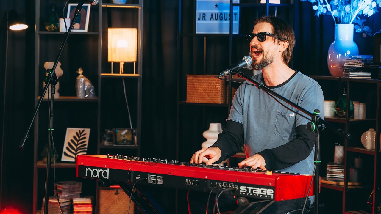 J.R. August - Don't cry (live @ TOP MUSIC DESK)