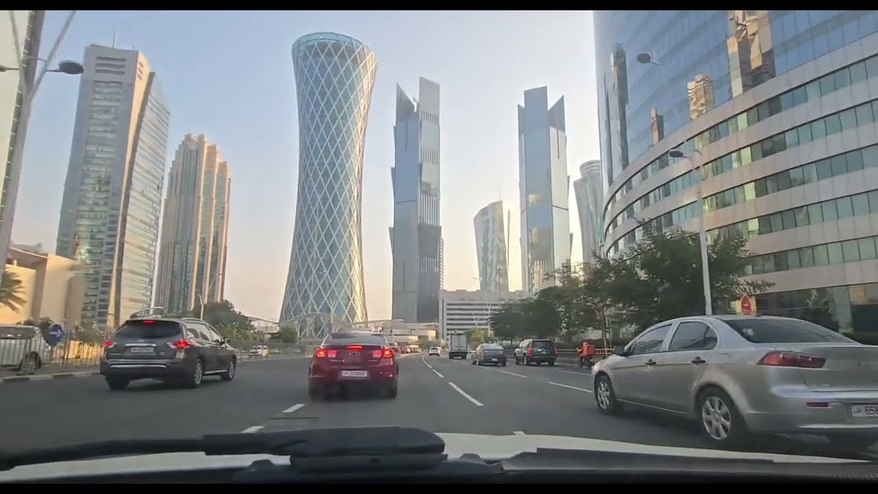 Westbay area - Doha, Qatar ( wide angle shot on #samsung #galaxyzflip6 )