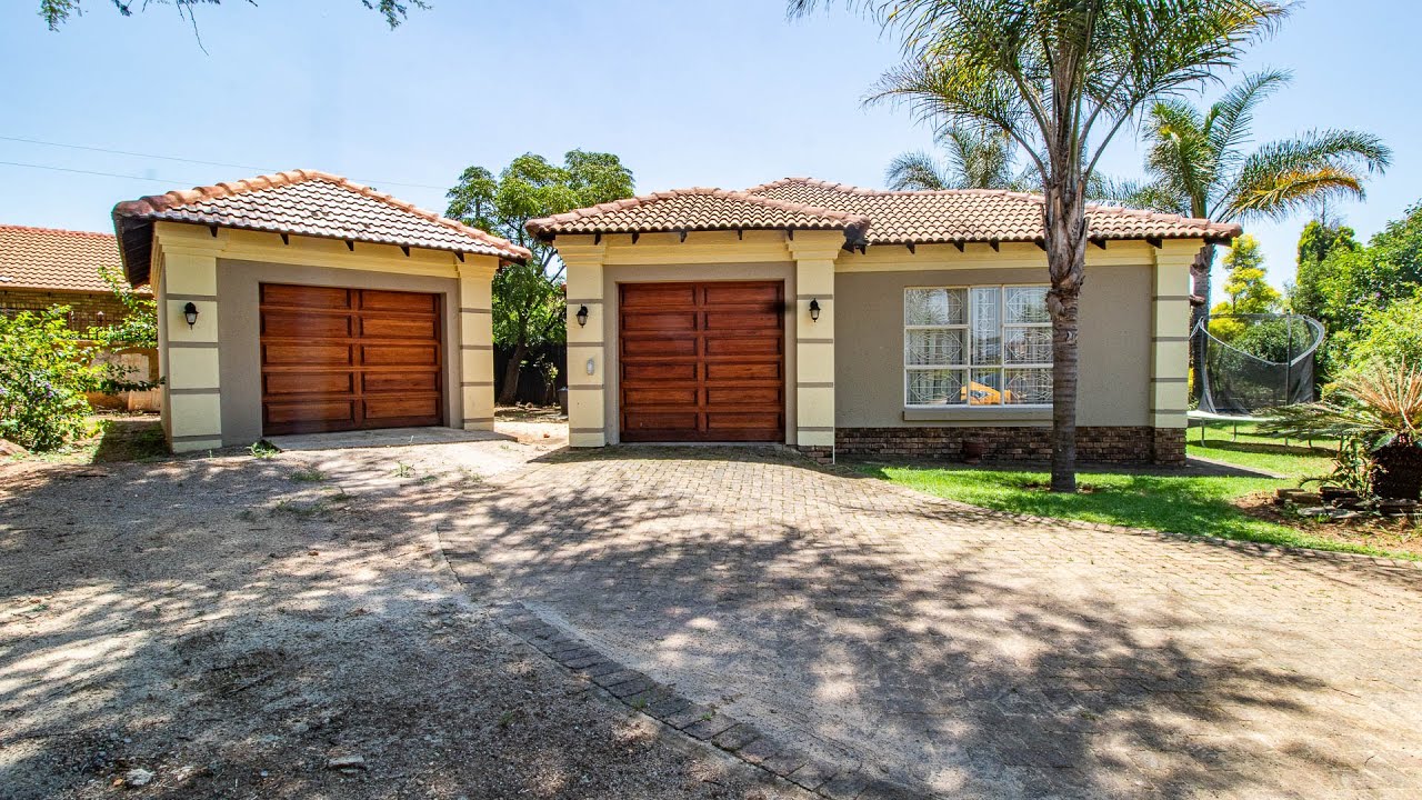 4 Bedroom For Sale - Moreleta Park
