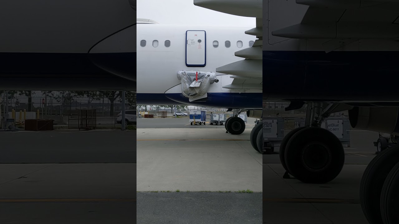 A321 R3 Emergency Door Slide Deployment, May 26, 2021