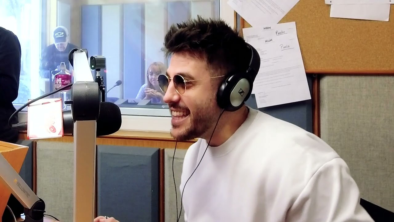 Antonio José en cabina con Pao Sasso y Poncho Yezka para presentarnos su nuevo sencillo 