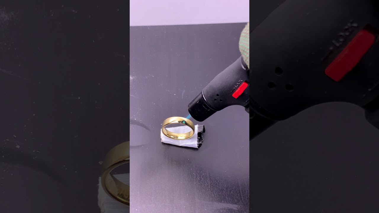 JET FLAME VS 18K GOLD RING