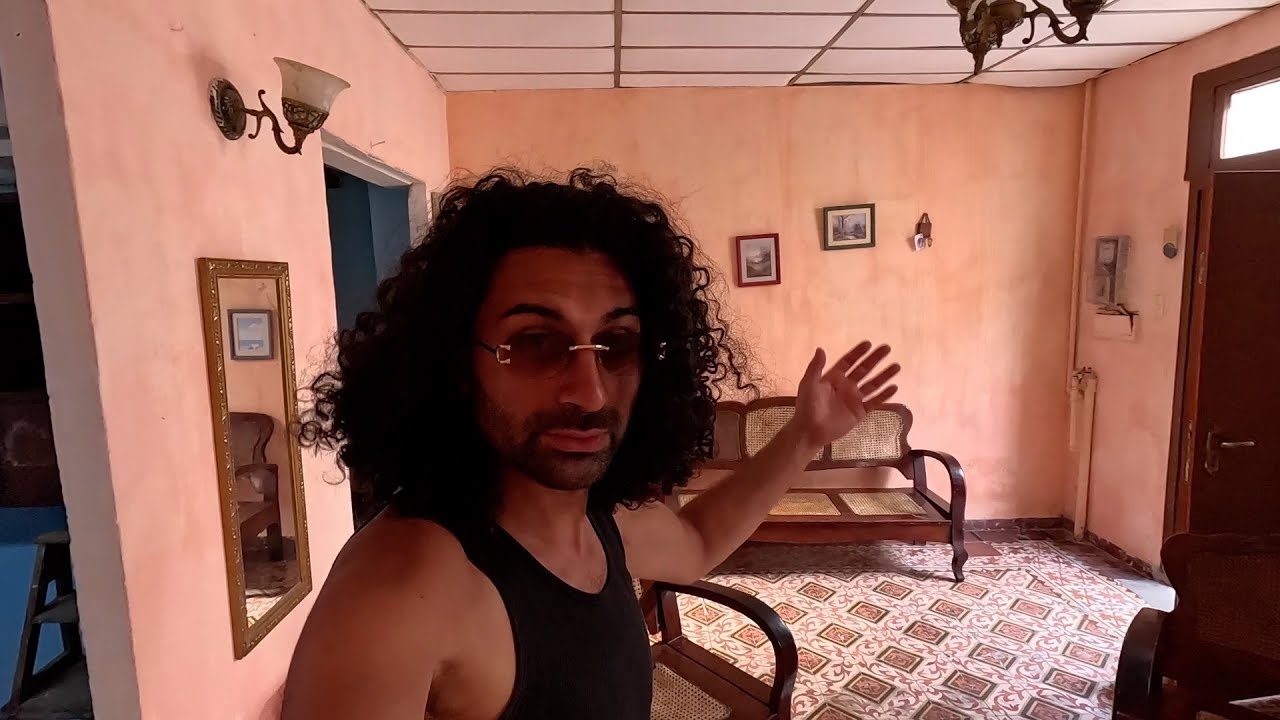 10$ Colonial AirBnb In Havana 🇨🇺