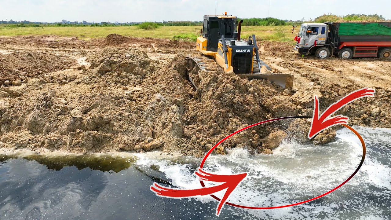Wow!!Big Project!! Equipments Filling A Big Lake, Shantui Bulldozer Working Skill Try Not To Drown
