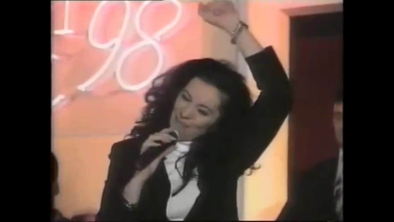 Marina Zivkovic - Ne idi od mene - (LIVE) - Zlatni Melos 1998.