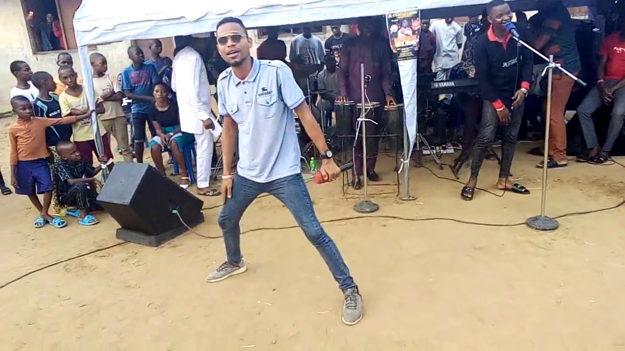 Mr Nero Live On Stage At A Function