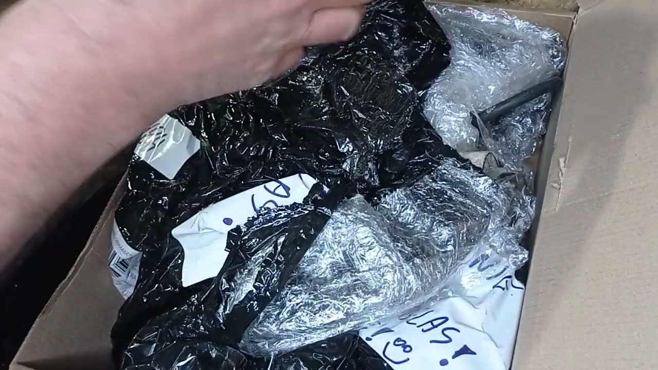Paczka od Piotra wszechmocnie uzdolnionego #paczka #niespodzianka #unboxing #unboxingpackage