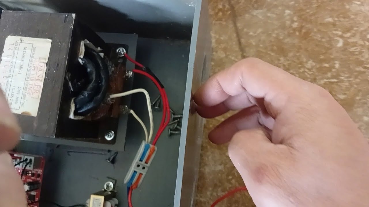 Móc sơ cấp biến áp lò vi sóng 220V thành 2 cuộn  110V rồi đấu song song để tăng tiết diện sơ cấp